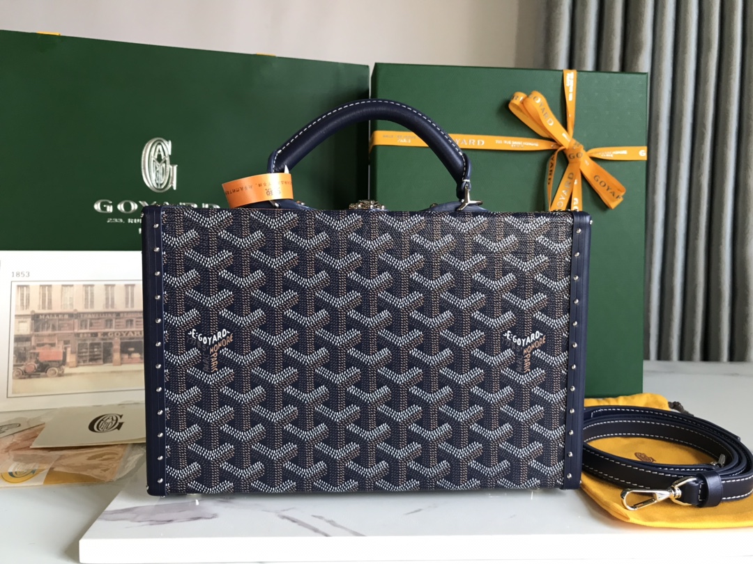 Goyard Grand Hotel Trunk Bag navy| eBay