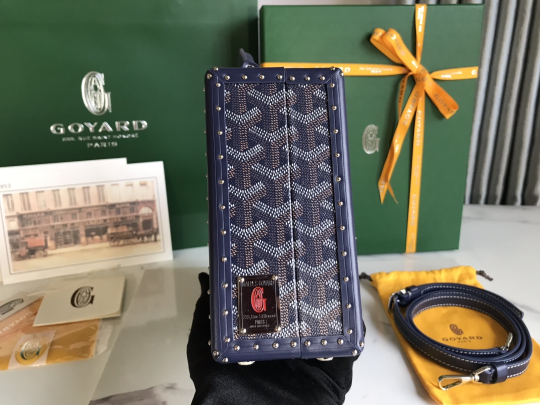 Goyard Grand Hotel Trunk Bag navy| eBay