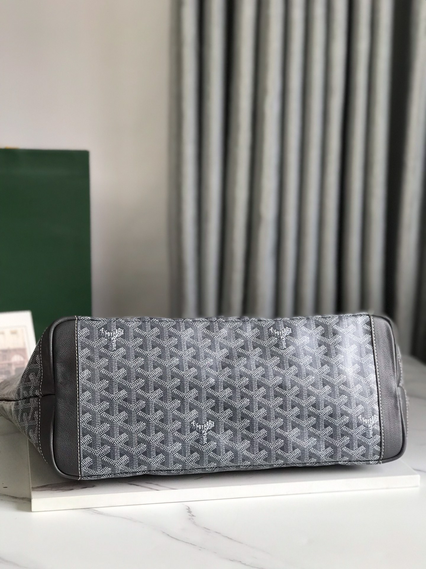 Goyard Artois PM Tote Bag for Women Black navy N-QL |
