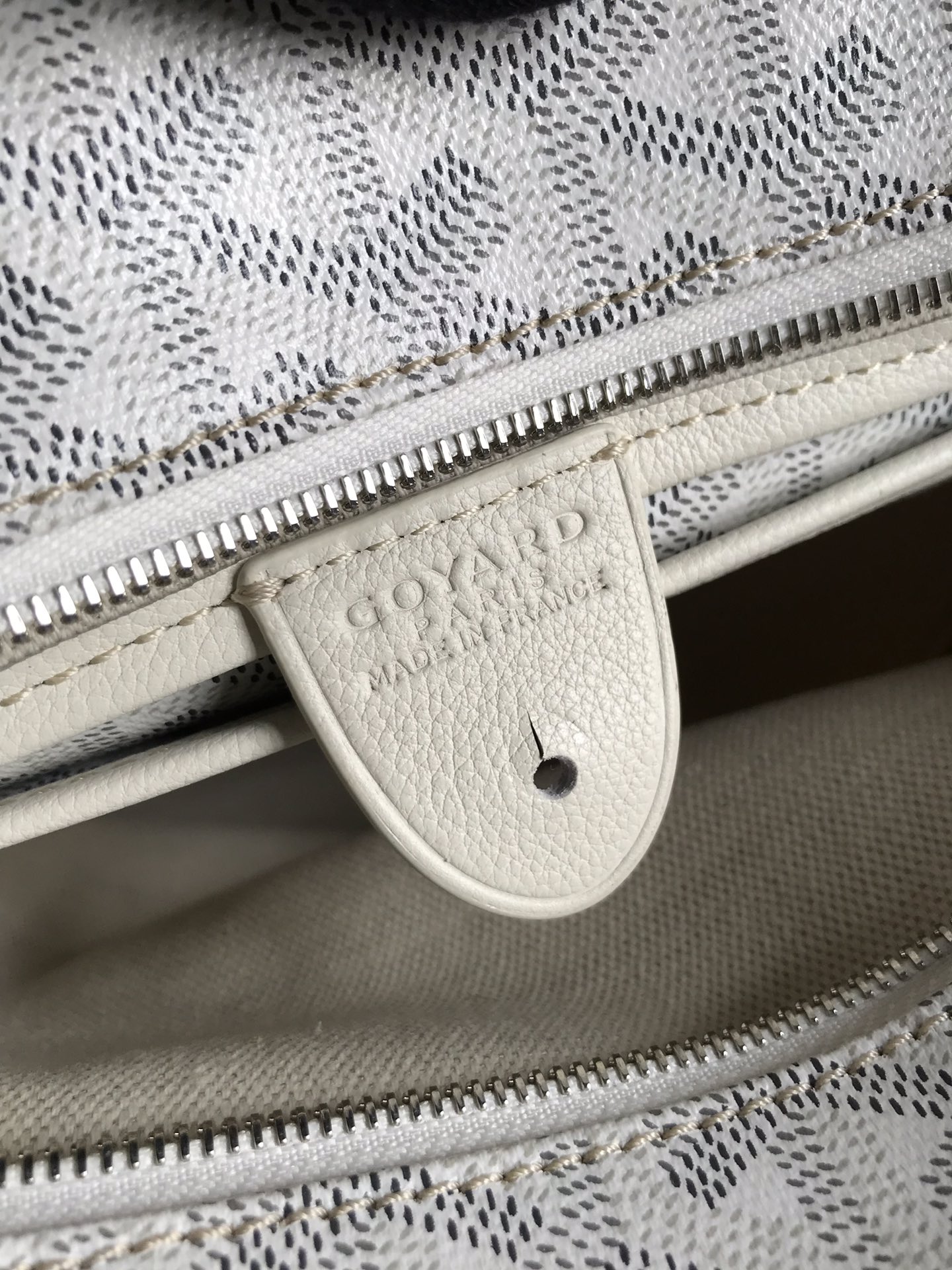 Goyard White Goyardine Coated Canvas and Leather Artois MM