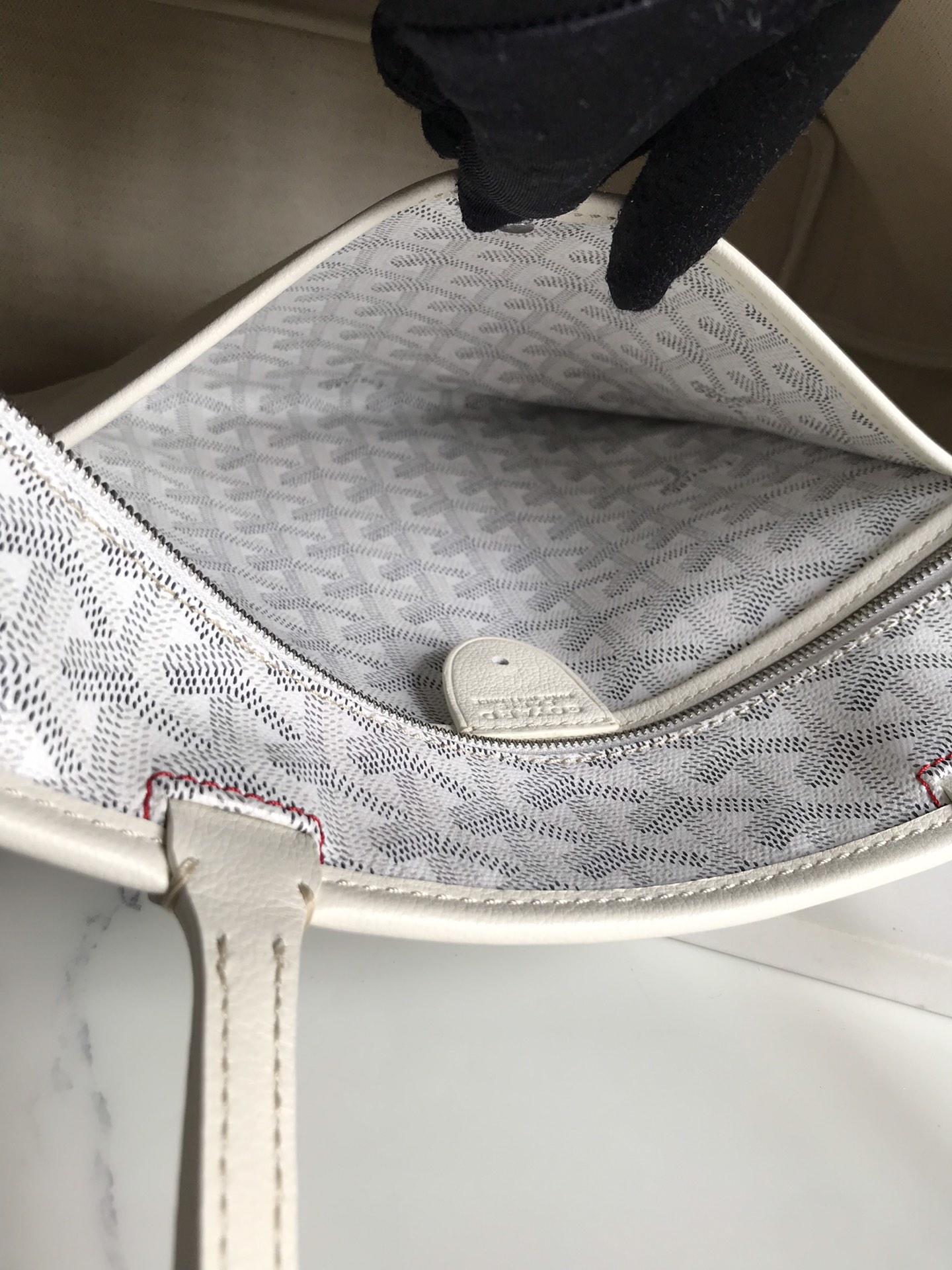 Goyard White Goyardine Coated Canvas and Leather Artois MM