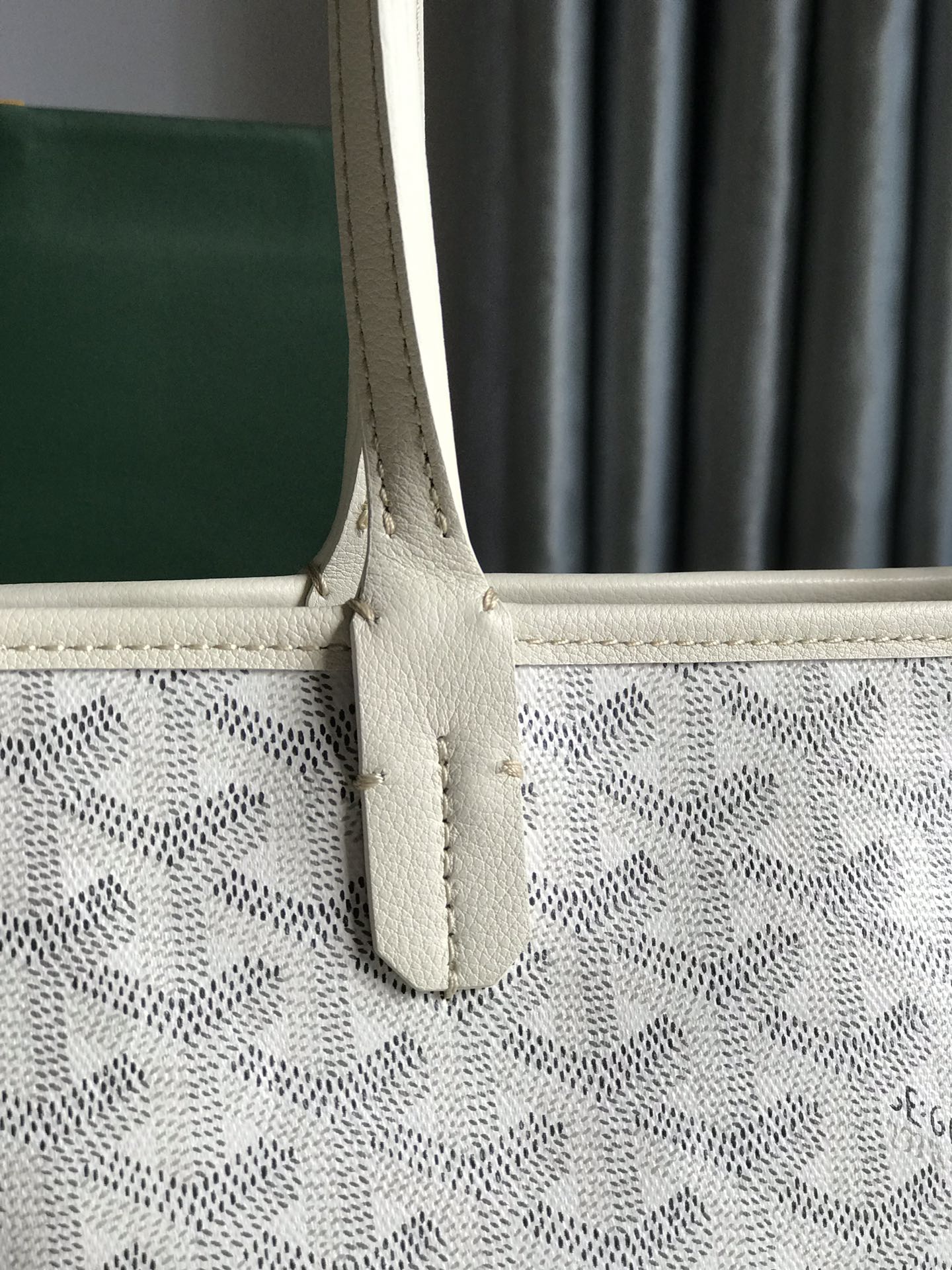 Goyard White Goyardine Coated Canvas and Leather Artois MM