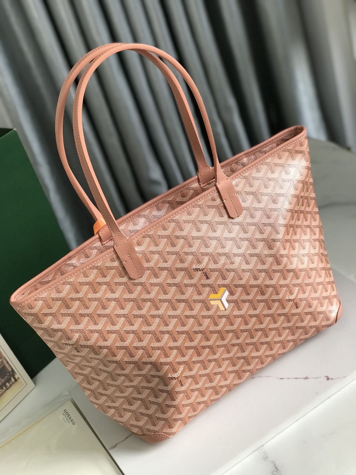 GOYARD Iridescent Goyardine Saint Louis PM Pearly Coral