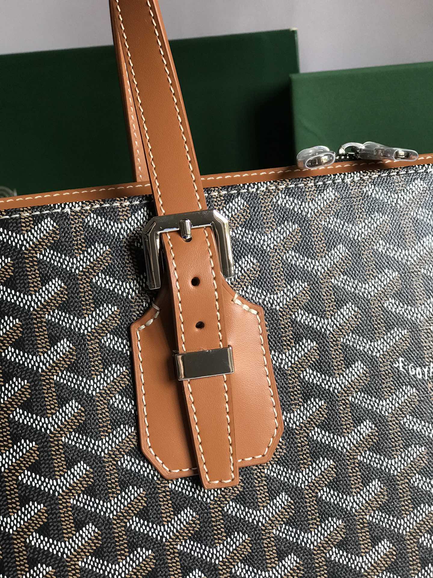 GOYARD Goyardine Sac Marie Galante MM Black Gold 117543