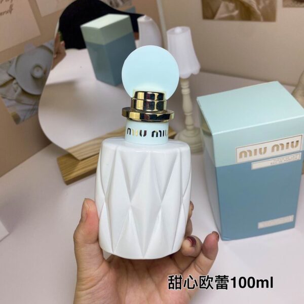 Miu Miu Fleur de Lait Eau de Parfum Spray 100ml – Women’s Perfume
