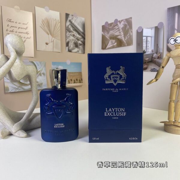 Layton Royal Essence by Parfums de Marly Eau de Parfum Spray – 4.2 oz / 125ml
