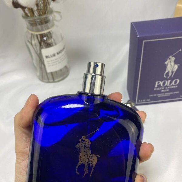 Ralph Lauren Polo Blue Eau de Toilette Spray – Fresh, Clean & Invigorating (125ml)