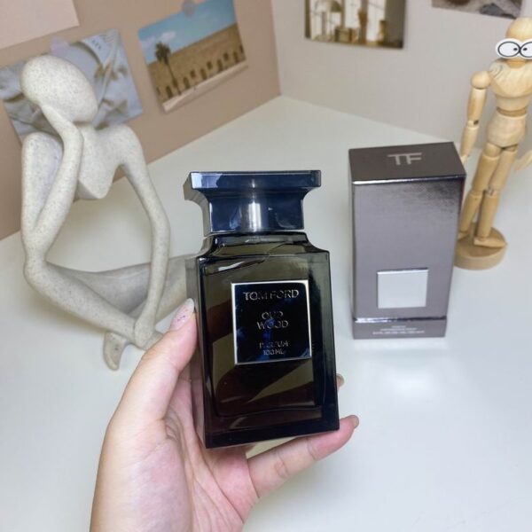 Tom Ford Oud Wood Eau de Parfum – 3.4 oz / 100ml (Black Edition)