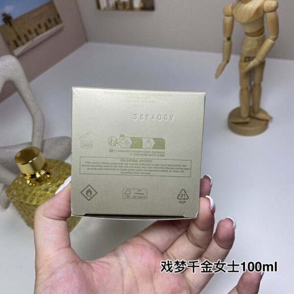Valentino Uomo Born in Roma “The Gold” – Eau de Toilette (3.4 oz / 100 ml)