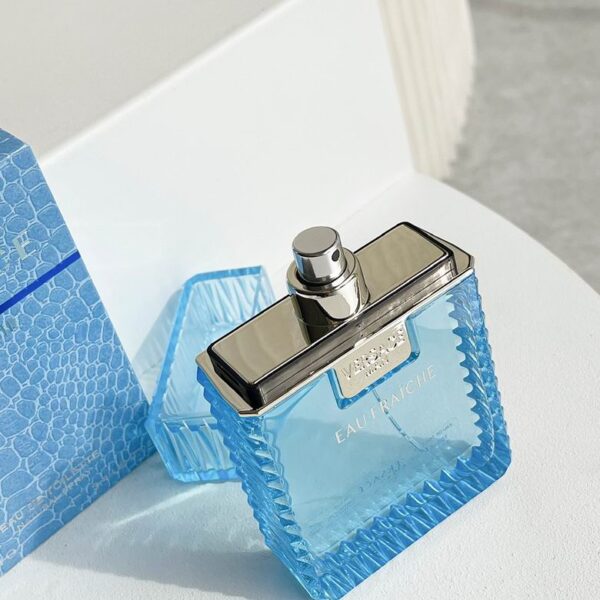 Versace Man Eau Fraîche – Eau de Toilette 100 ml / 3.4 oz
