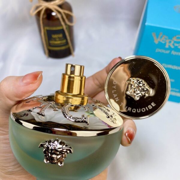 Versace Pour Femme Dylan Turquoise Eau de Toilette – 100ml (For Women)