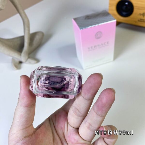 Versace Bright Crystal Eau de Toilette – 3.0 oz / 90ml (For Women)