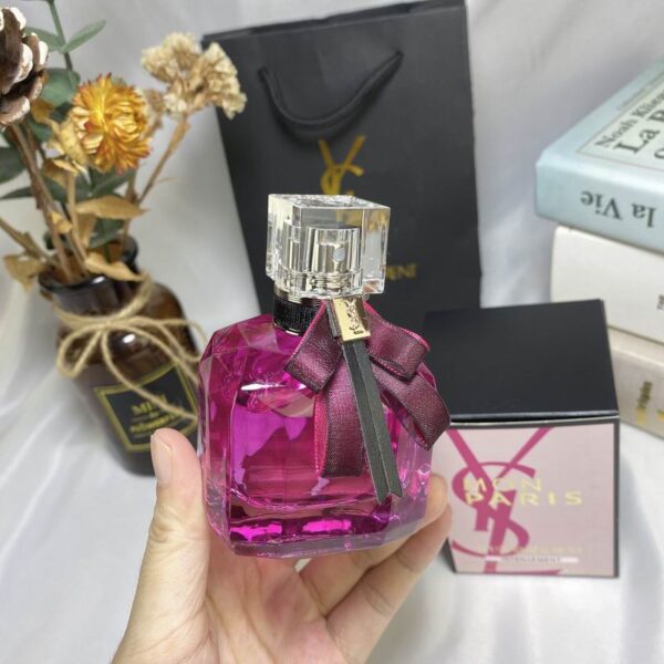 YVES SAINT LAURENT Mon Paris Intensement Women EDP Spray Floral 1.7 Ounce