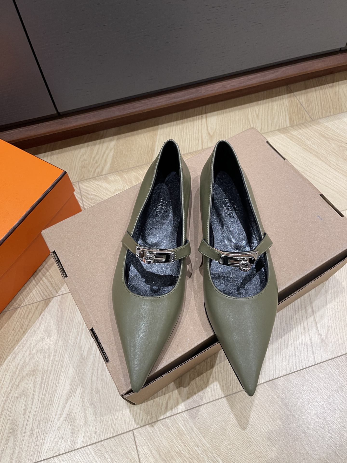 HERMES 00018