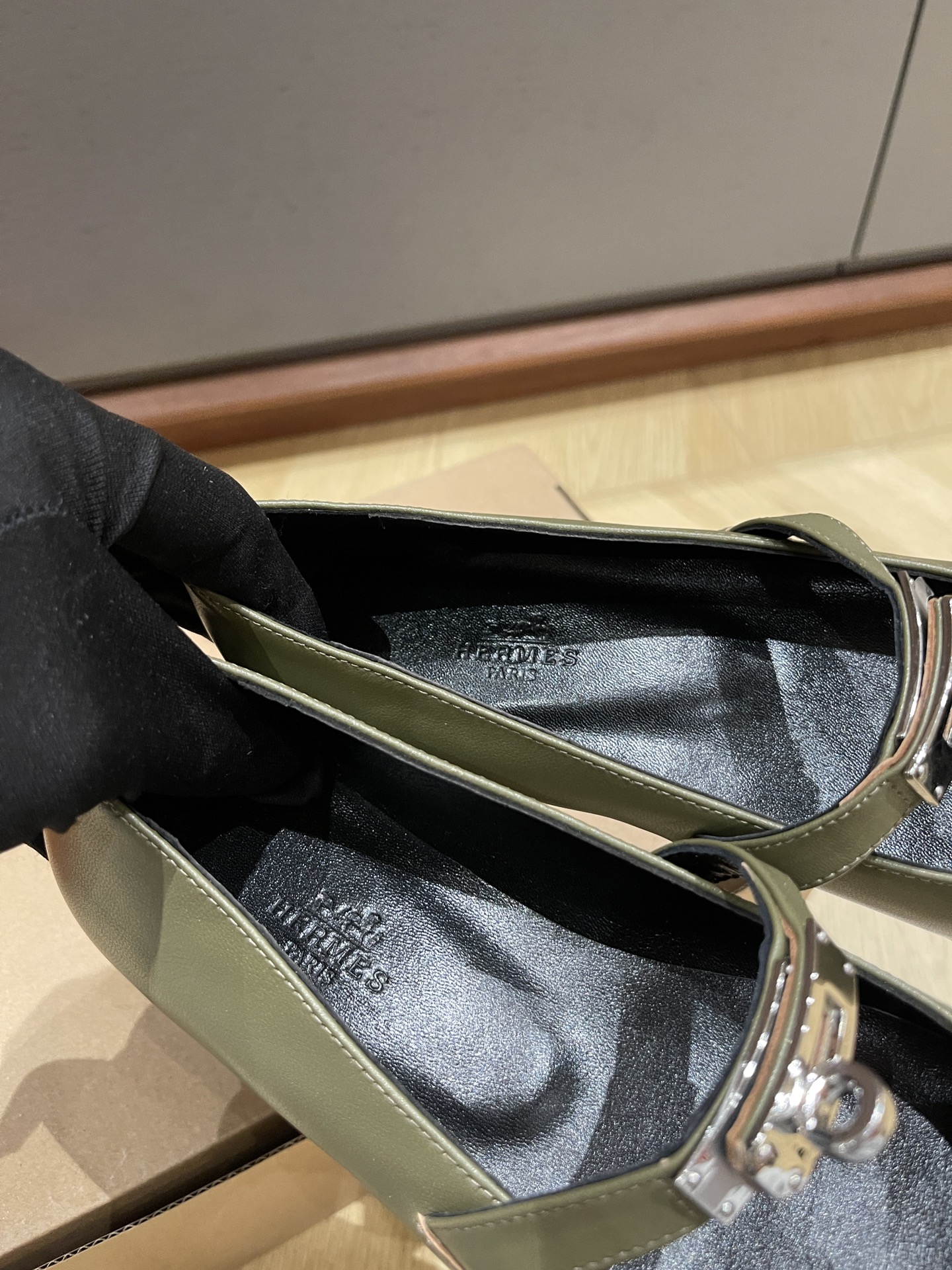 HERMES 00018
