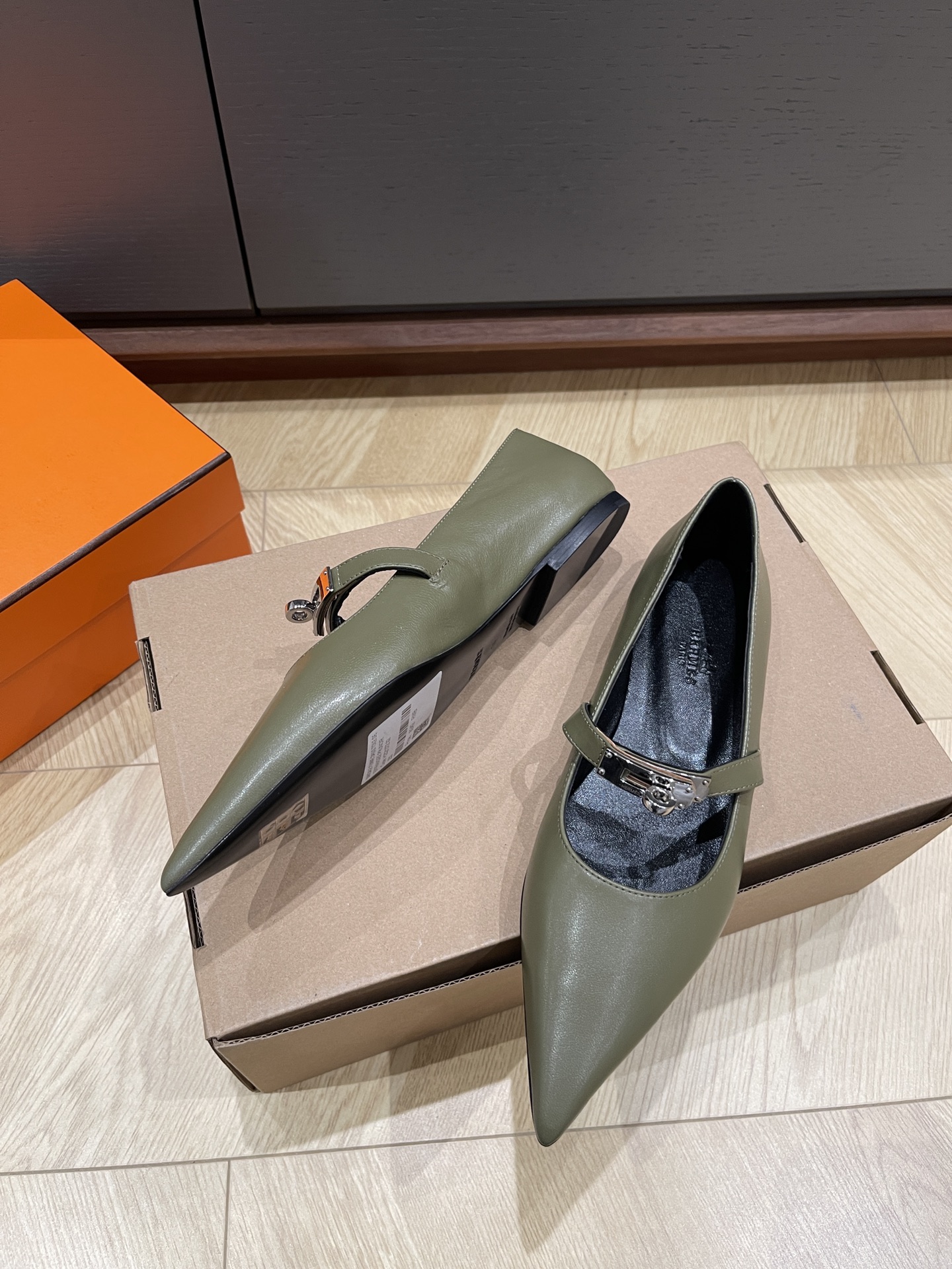HERMES 00018