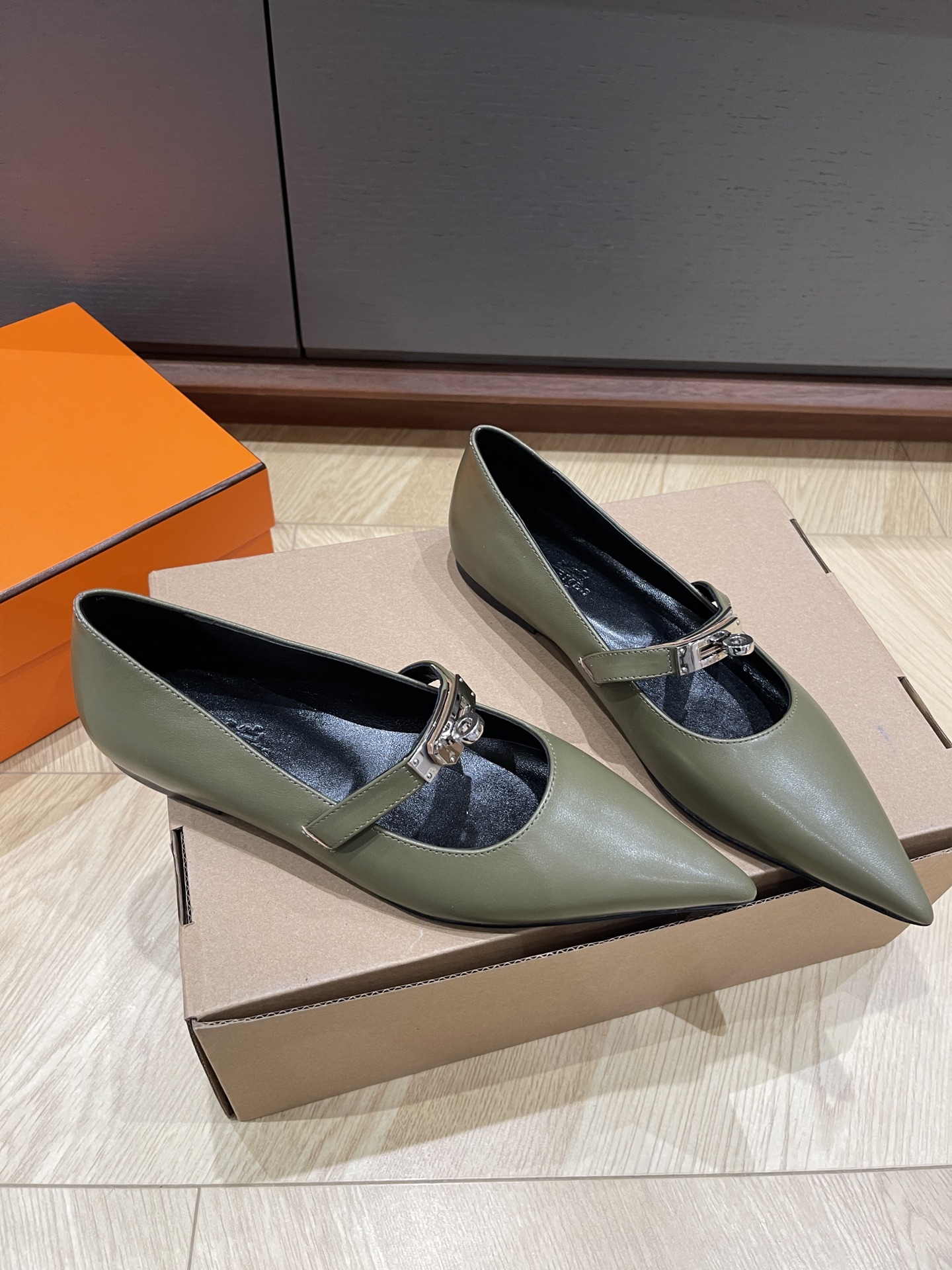 HERMES 00018