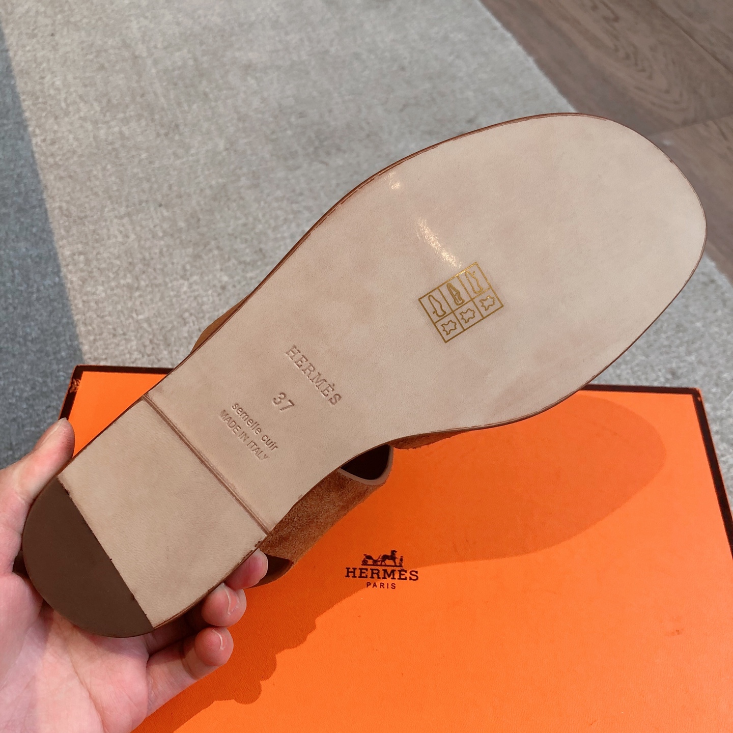 HERMES 00019