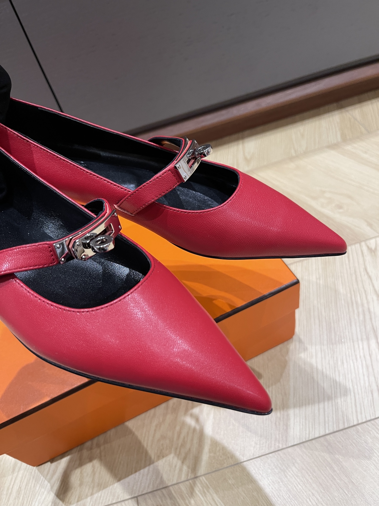 HERMES 00038