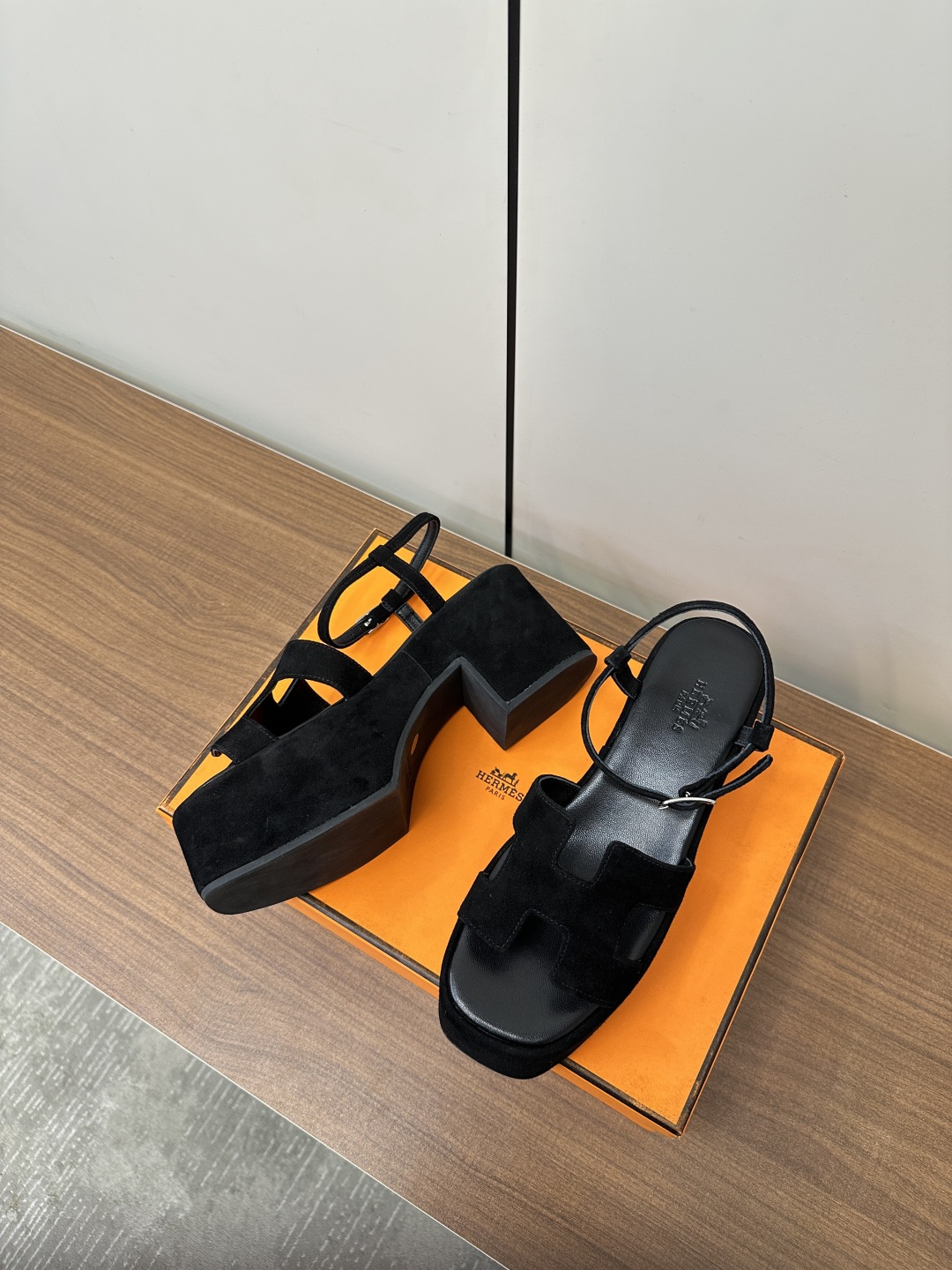 HERMES  00049