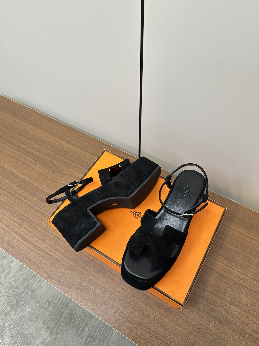 HERMES  00049
