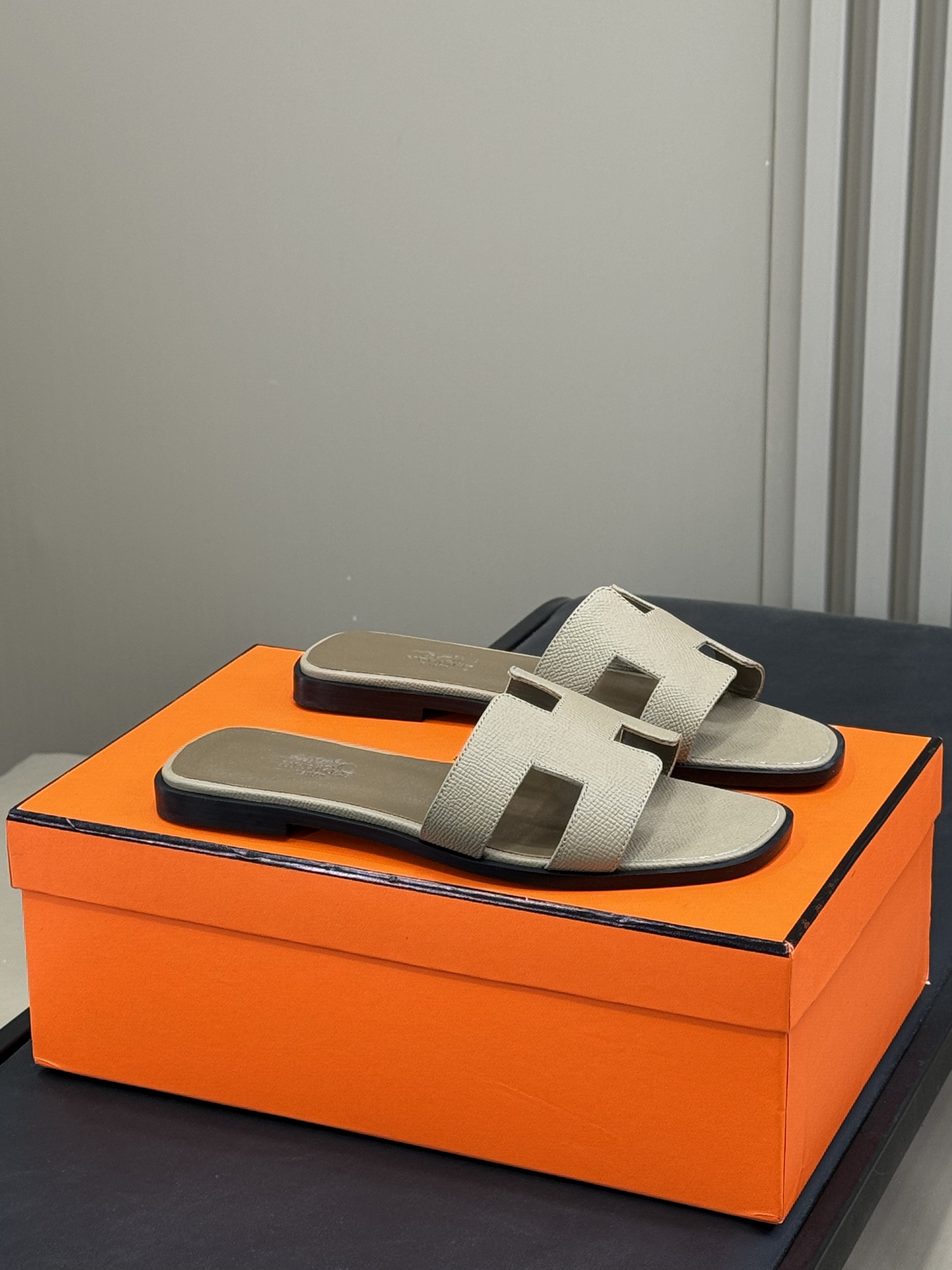 HERMES 00049 HERMES 00049