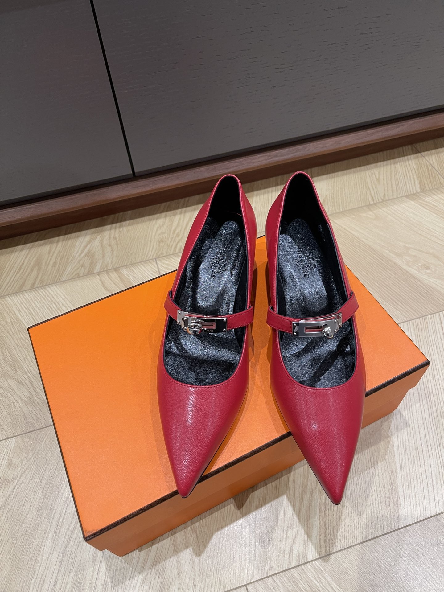HERMES 00049 HERMES 00049