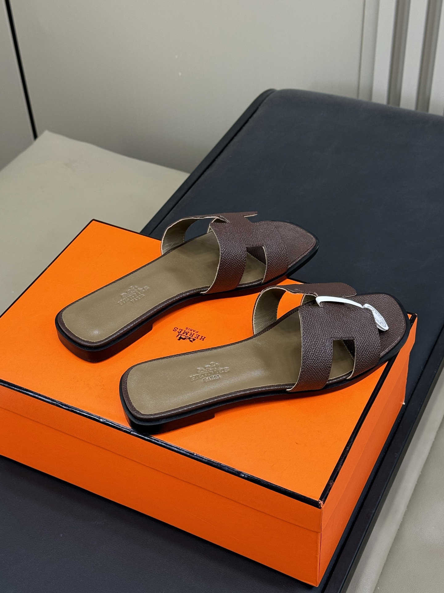HERMES 00049 HERMES 00049