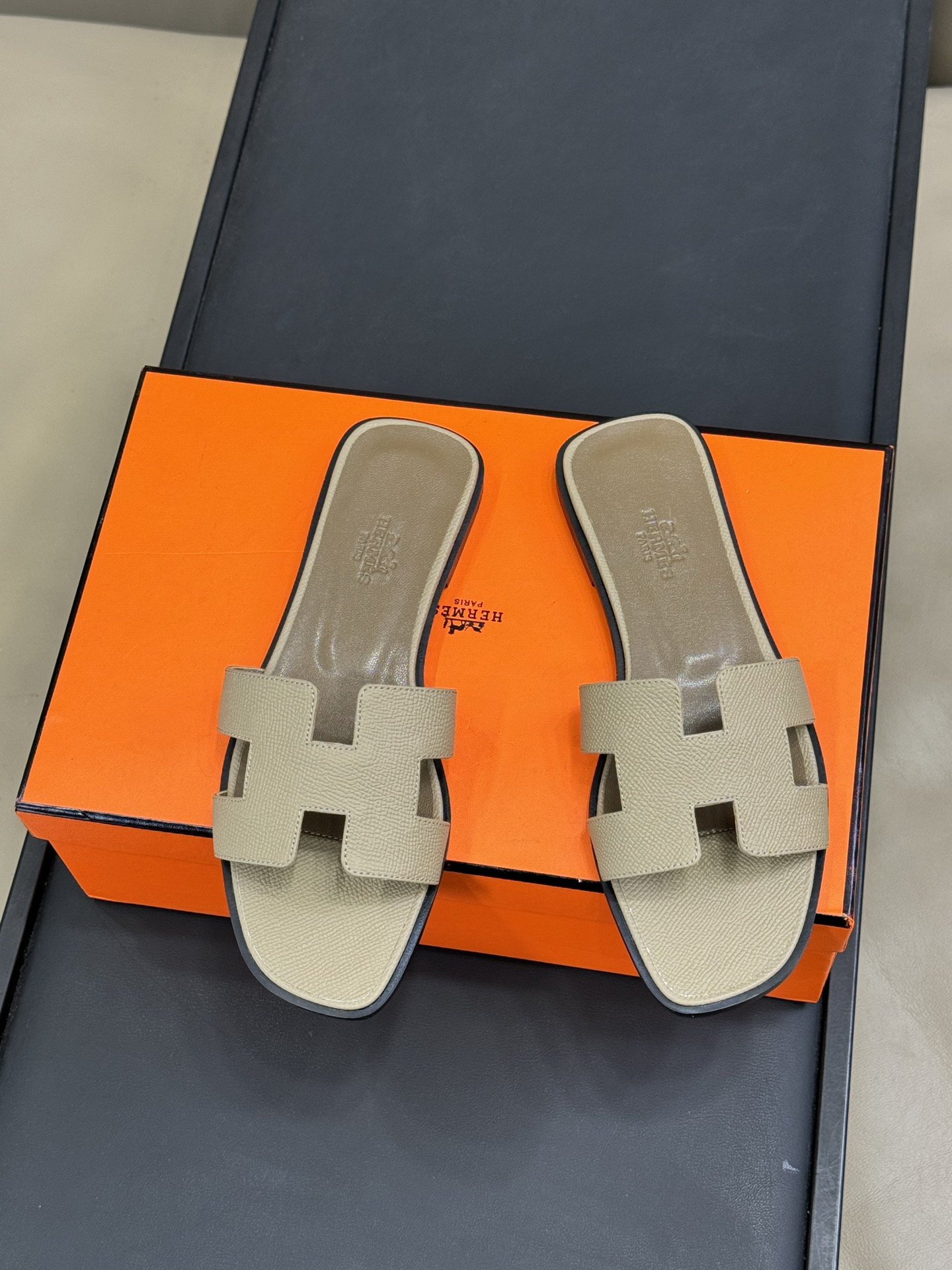 HERMES 00049 HERMES 00049