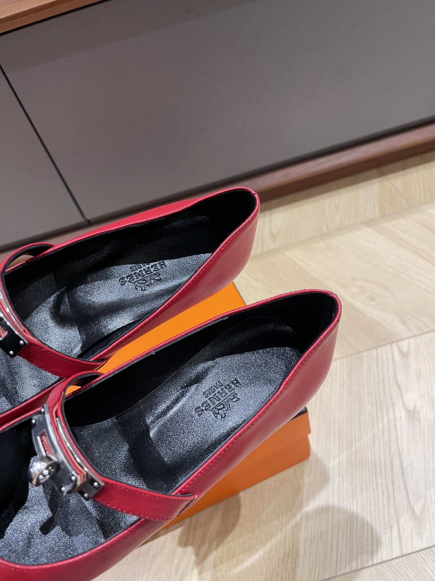 HERMES 00049 HERMES 00049