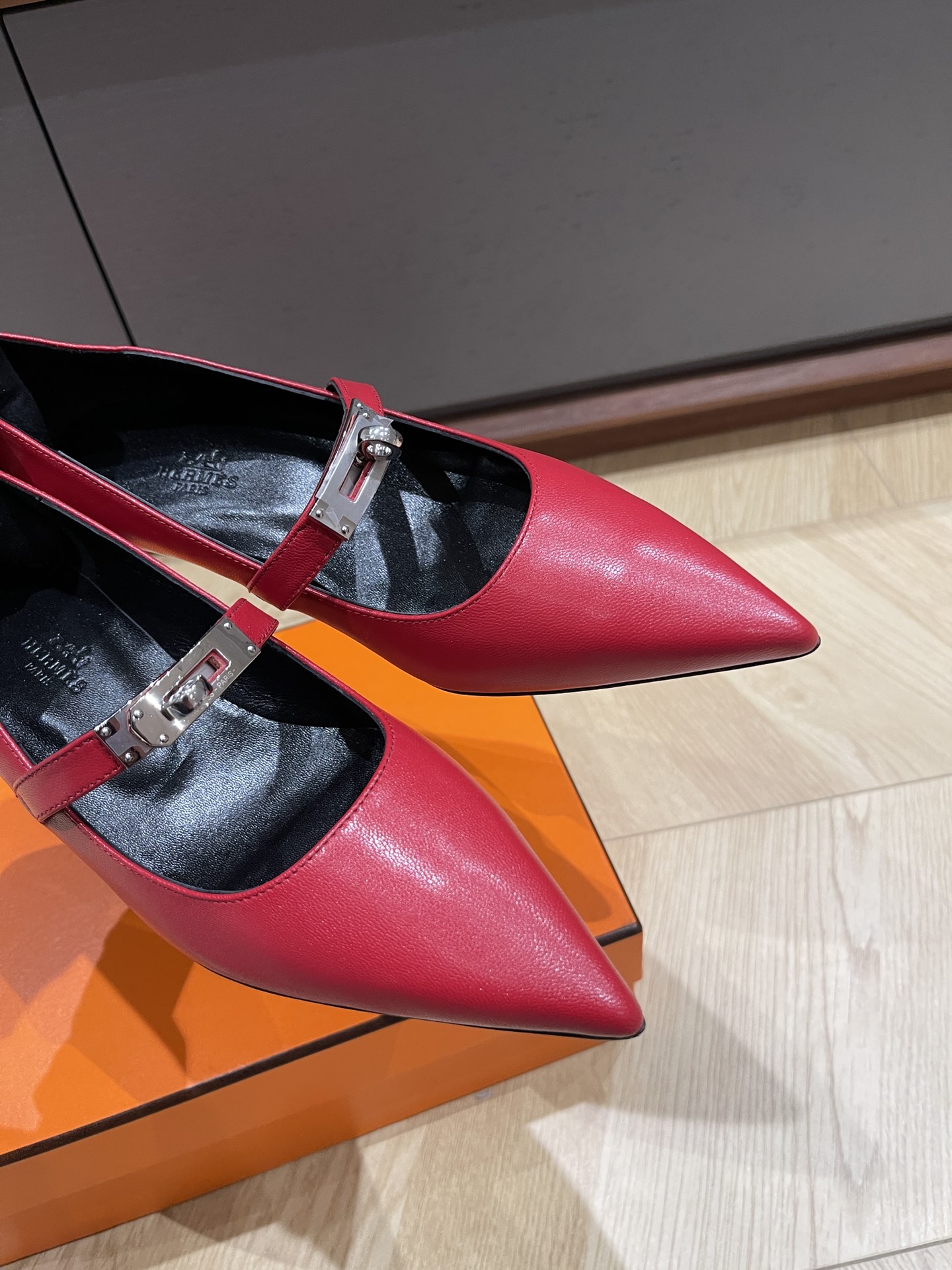 HERMES 00049 HERMES 00049