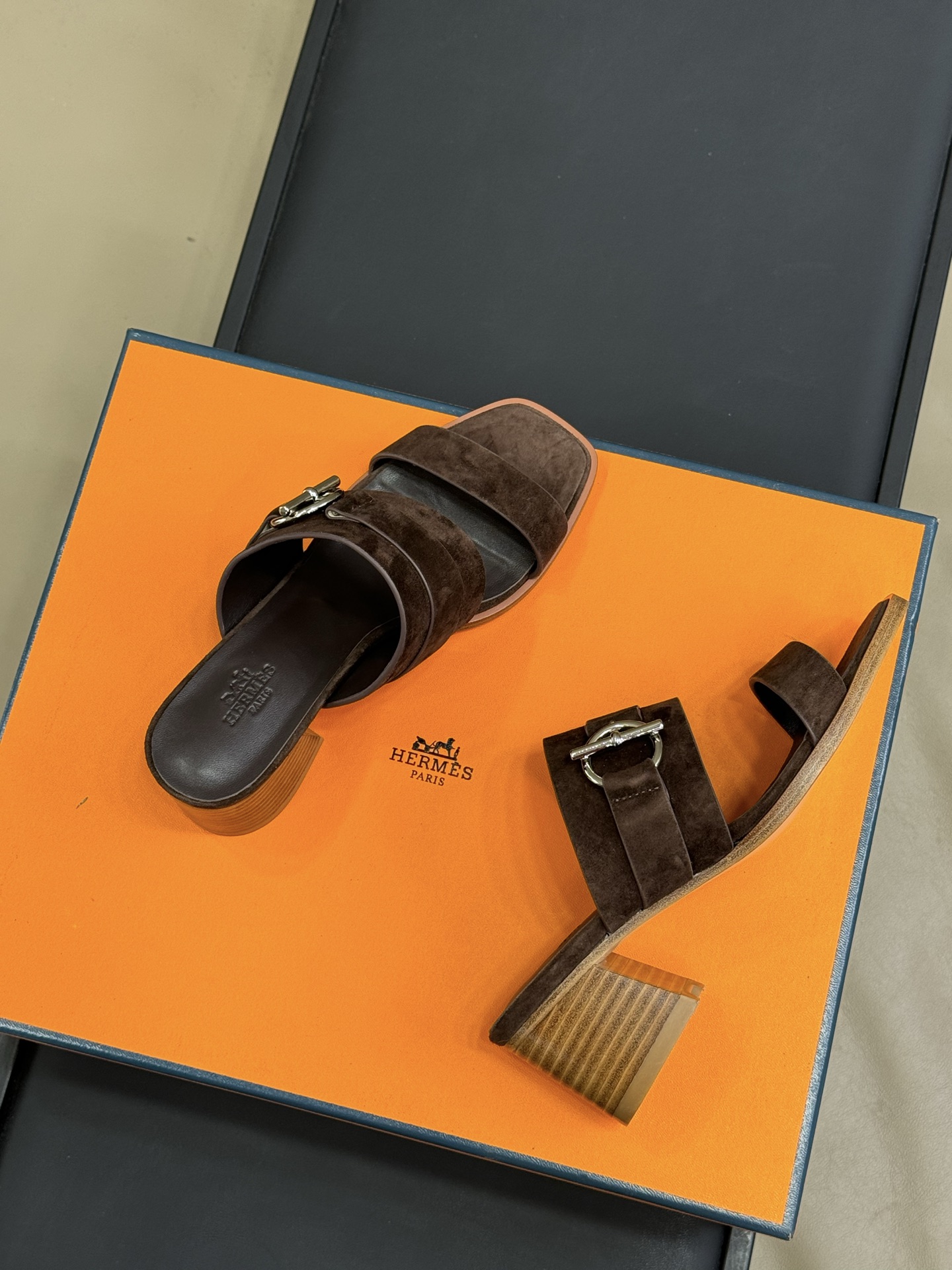 HERMES  00056