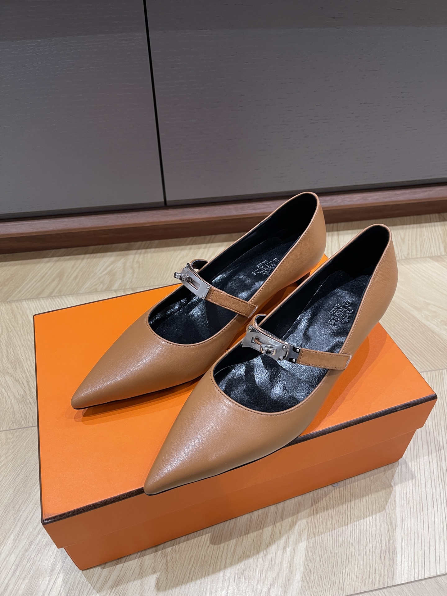 HERMES 00069 HERMES 00069