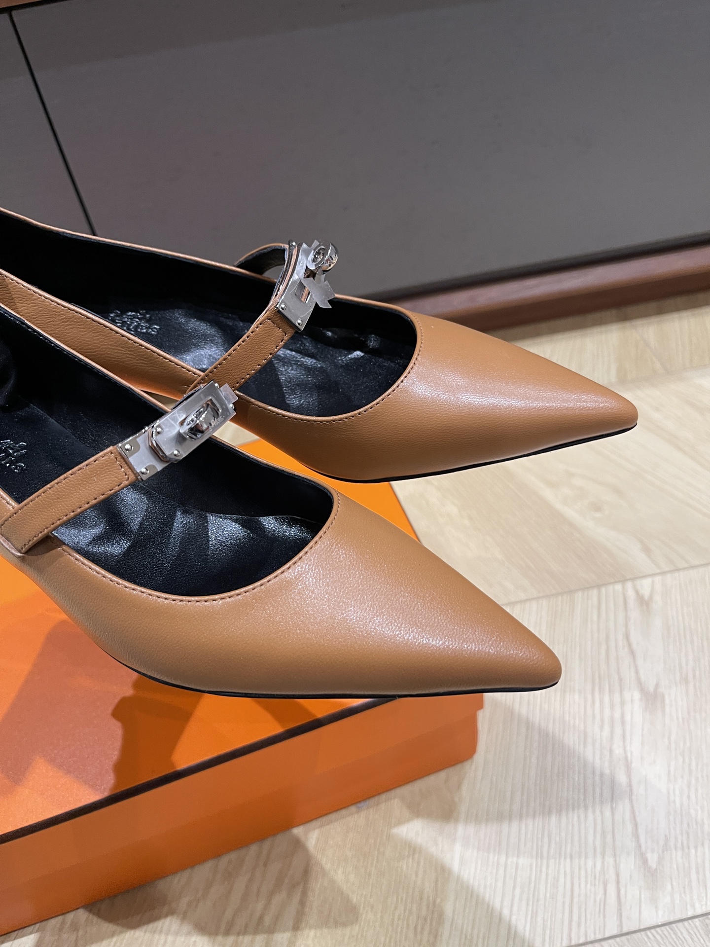HERMES 00069 HERMES 00069