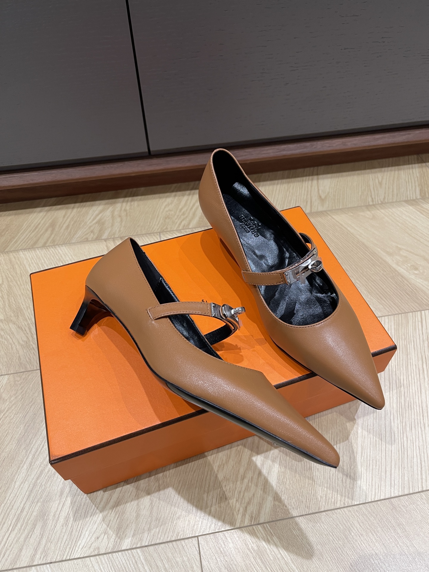 HERMES 00069 HERMES 00069