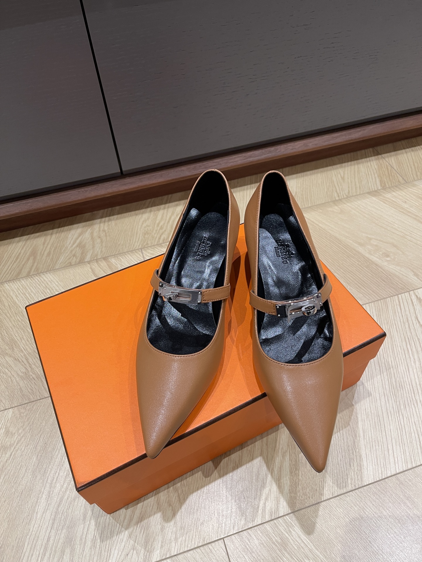 HERMES 00069 HERMES 00069