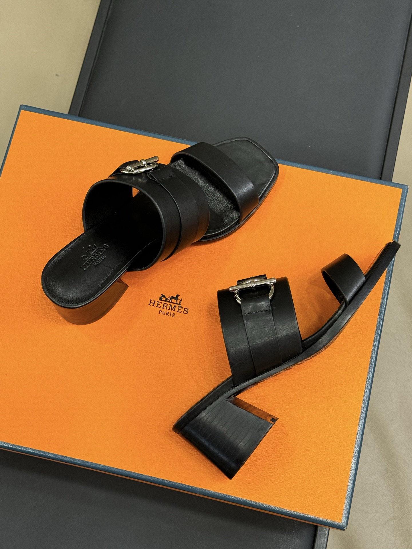 HERMES  00076