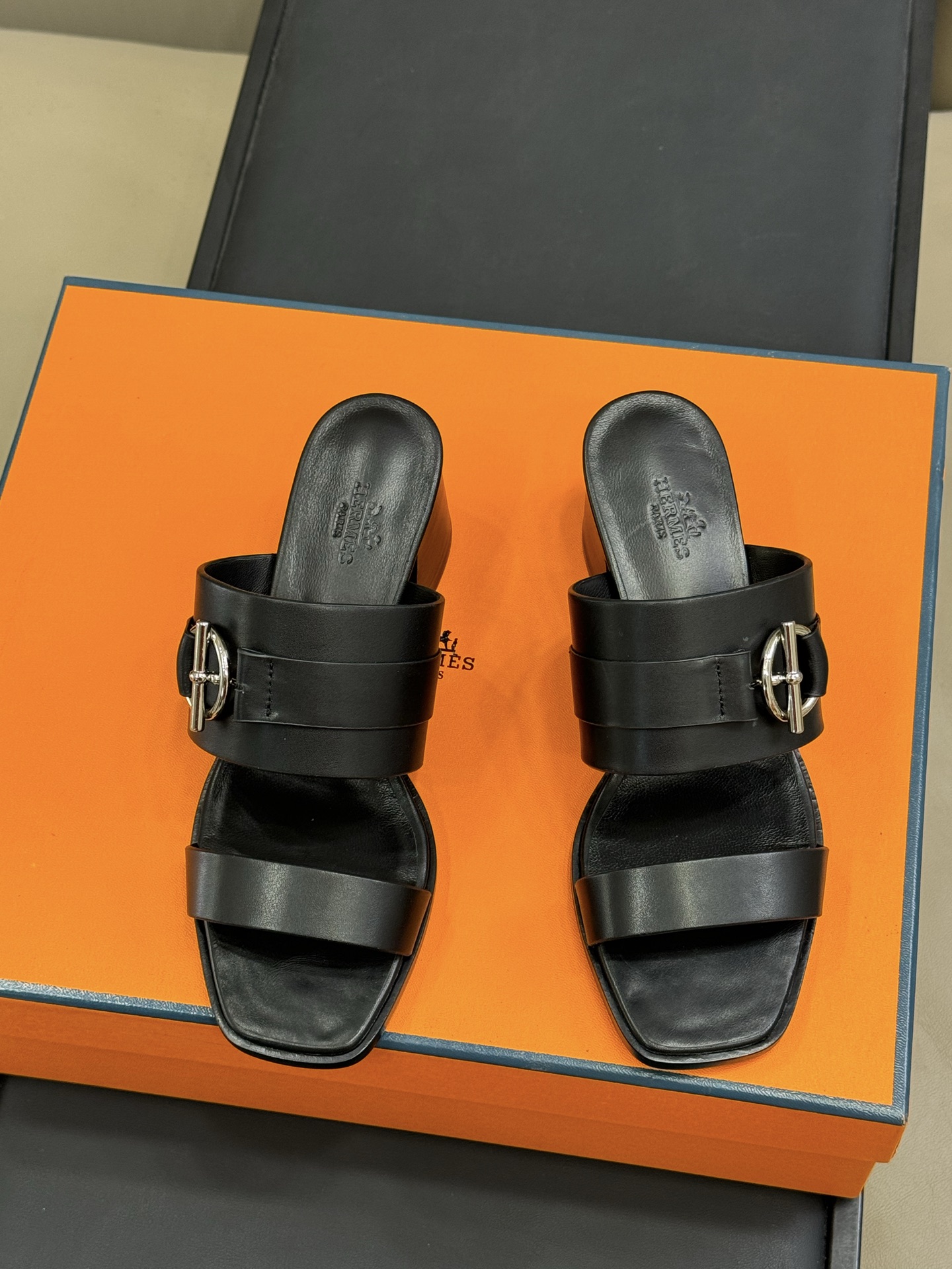HERMES  00076