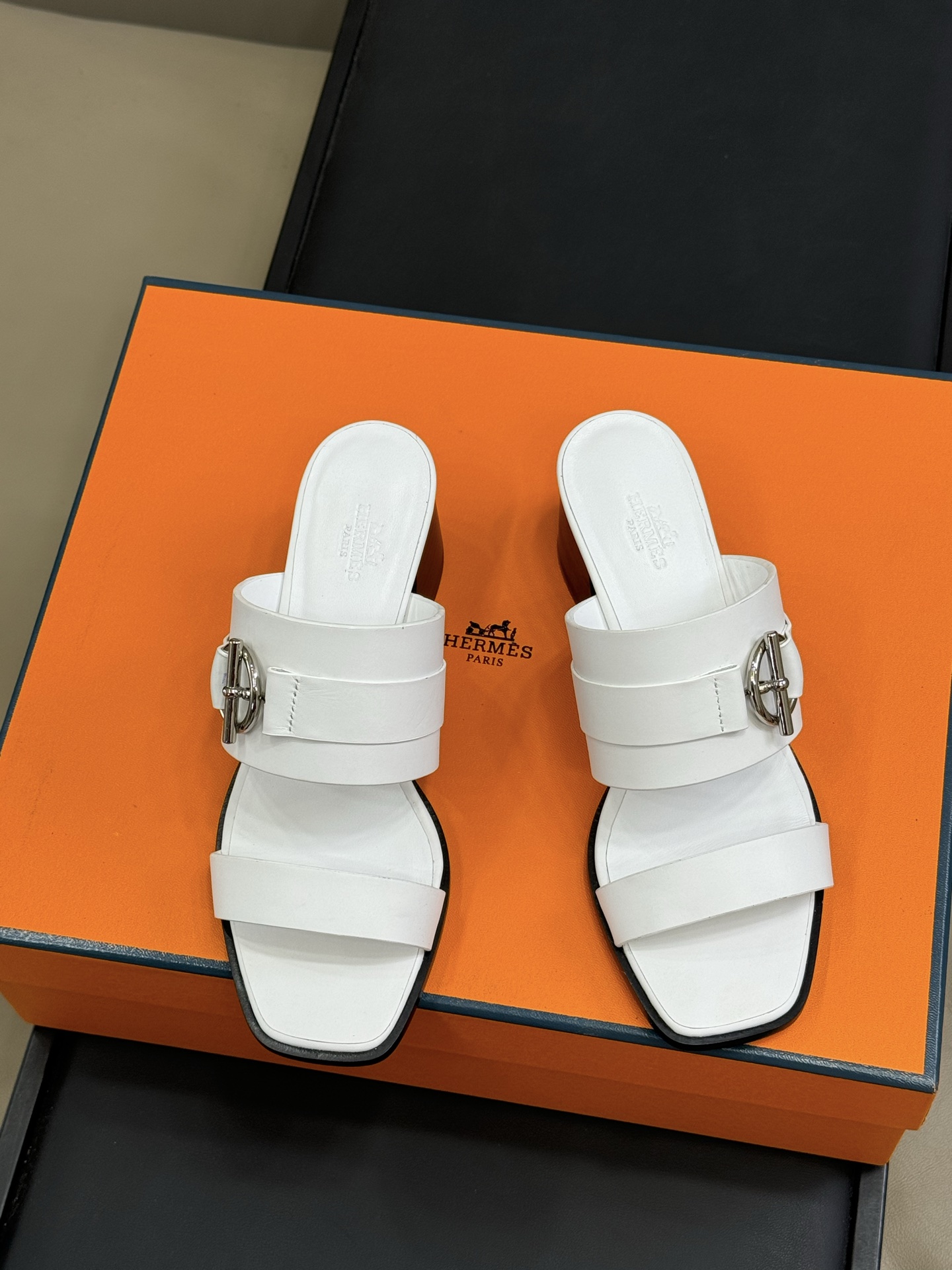 HERMES  00096