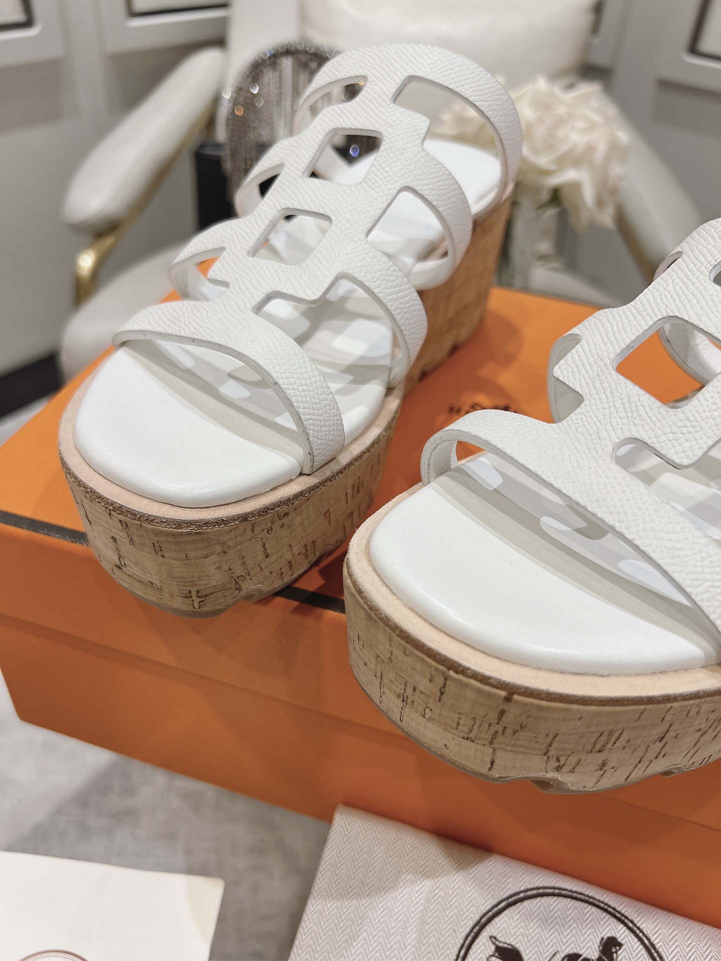 HERMES Isabella 30 Leather cork Plat form Sandals Mule Shoes H241120Z White beige