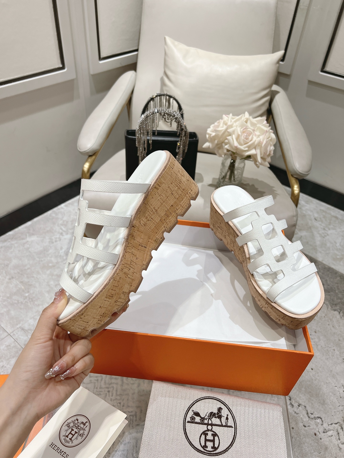 HERMES Isabella 30 Leather cork Plat form Sandals Mule Shoes H241120Z White beige