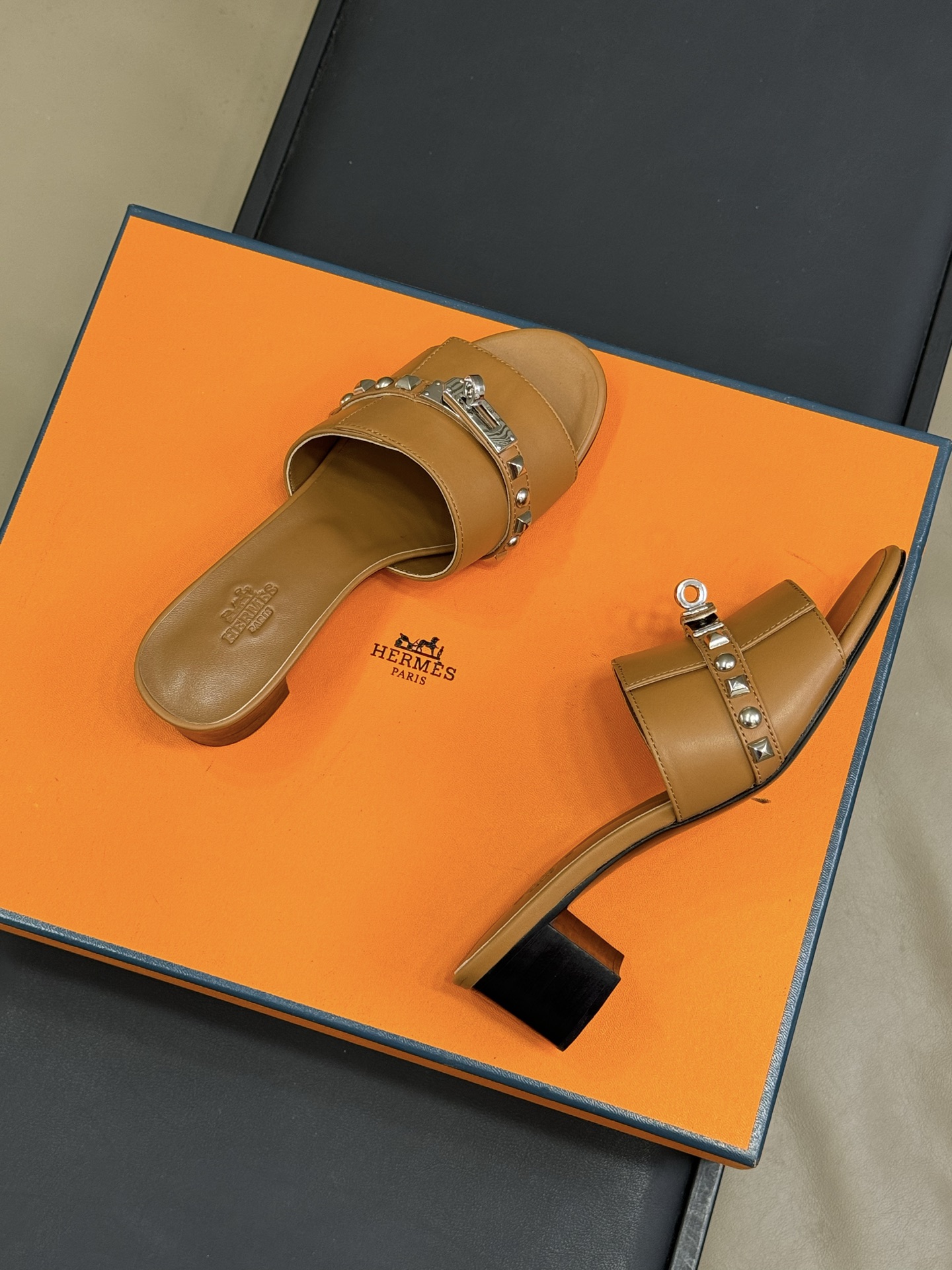 Gigi 50 sandal | Hermès USA