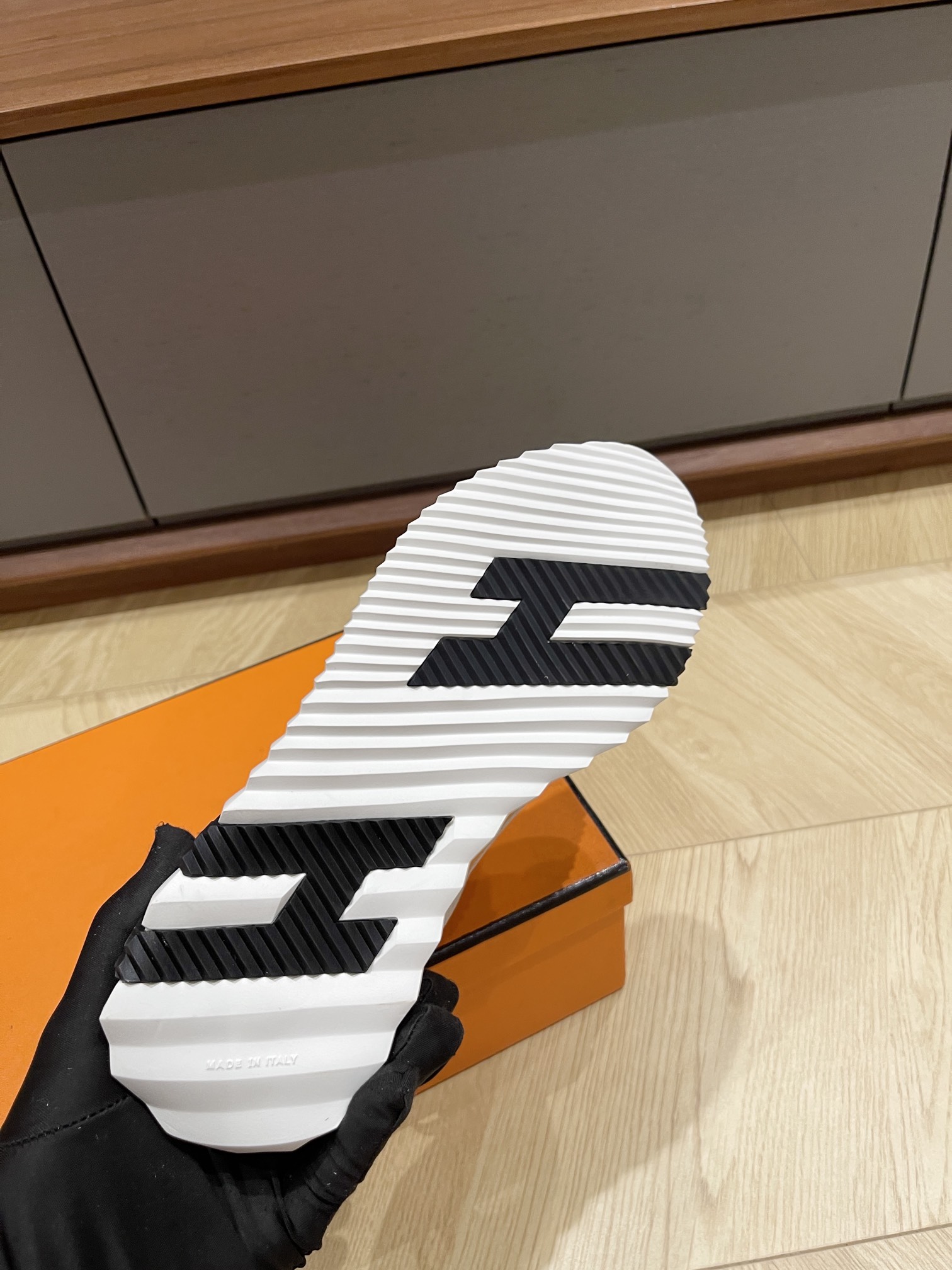 HERMES 00109 HERMES 00109