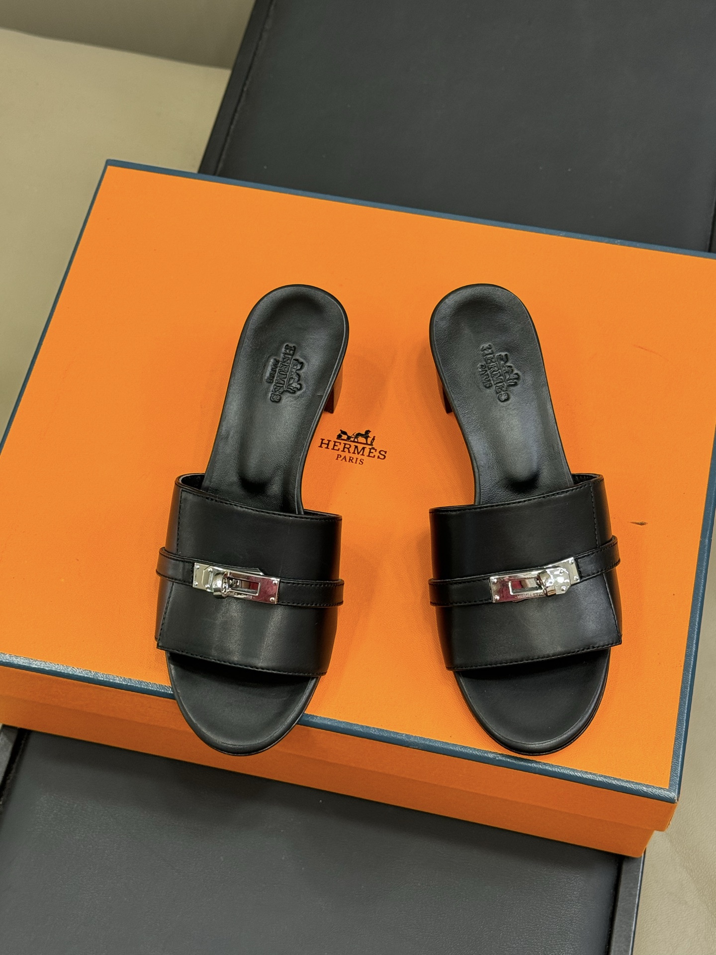 HERMES 00119 HERMES 00119