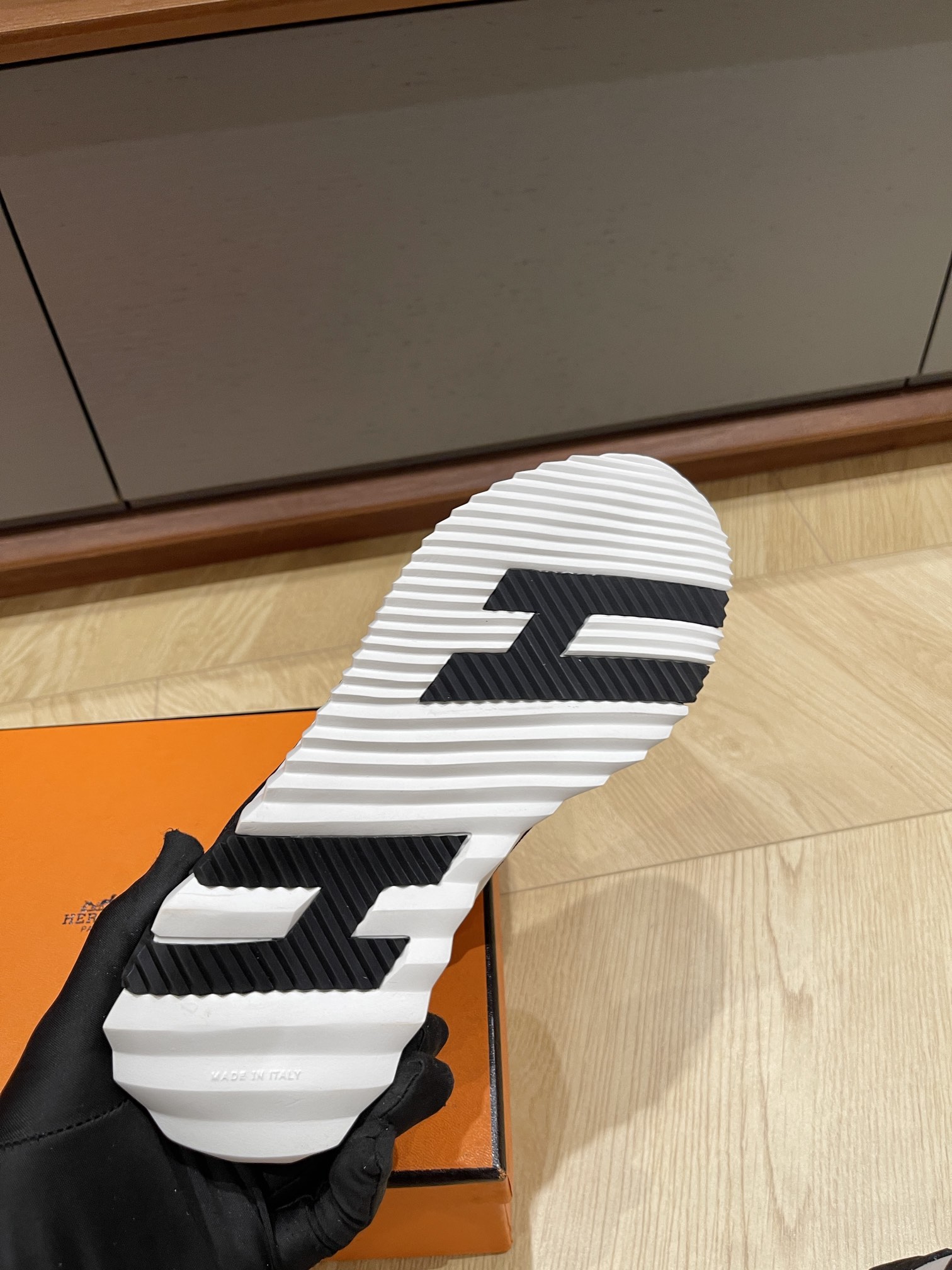 HERMES 00119 HERMES 00119