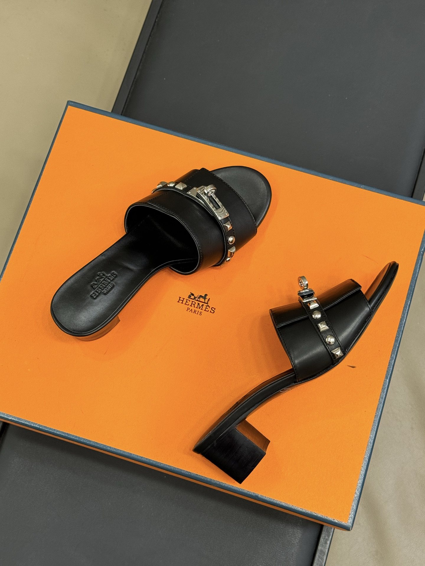 HERMES 00119 HERMES 00119