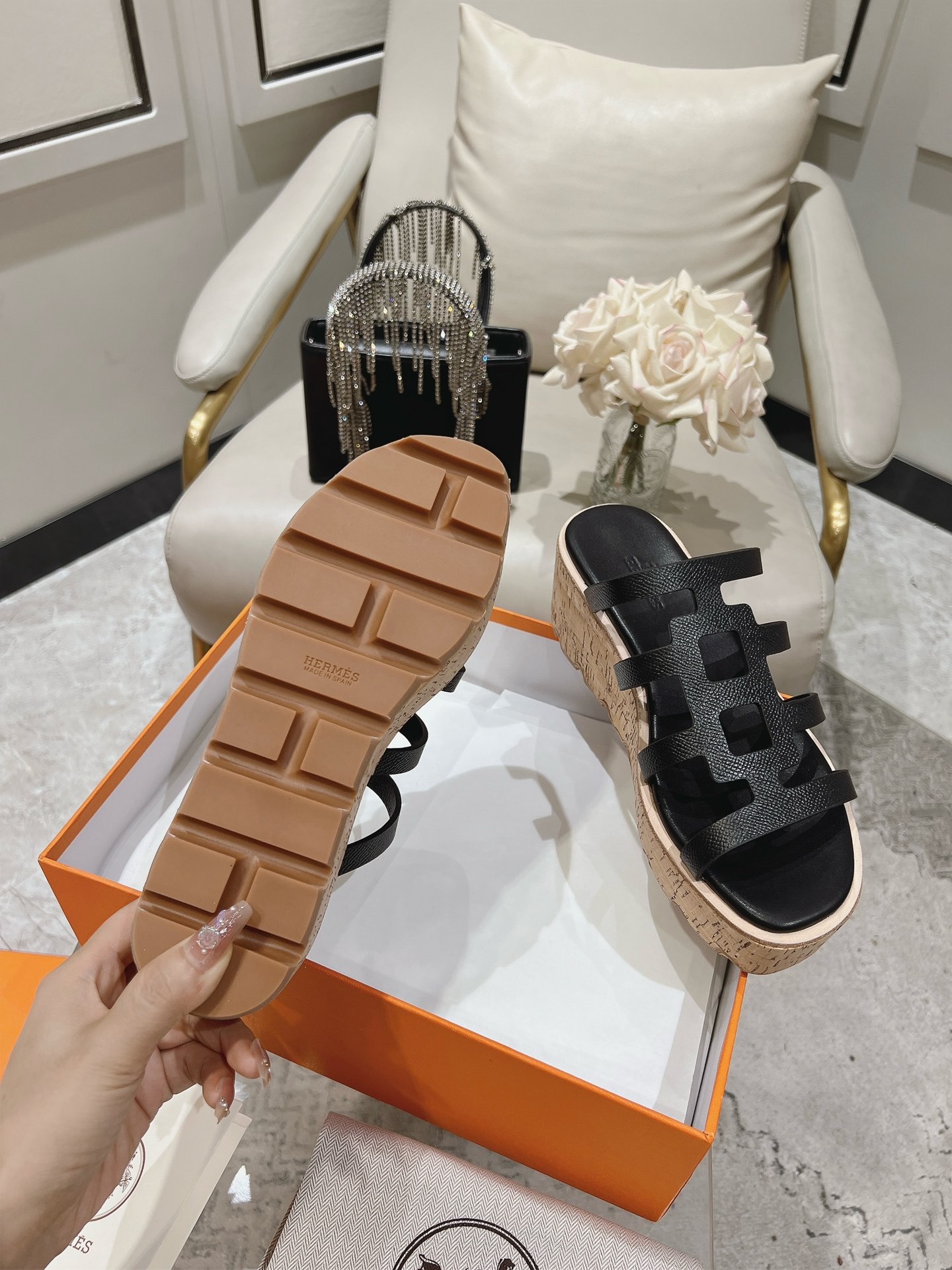 Hermes Women Isabella 30 Sandal in Calfskin-Black