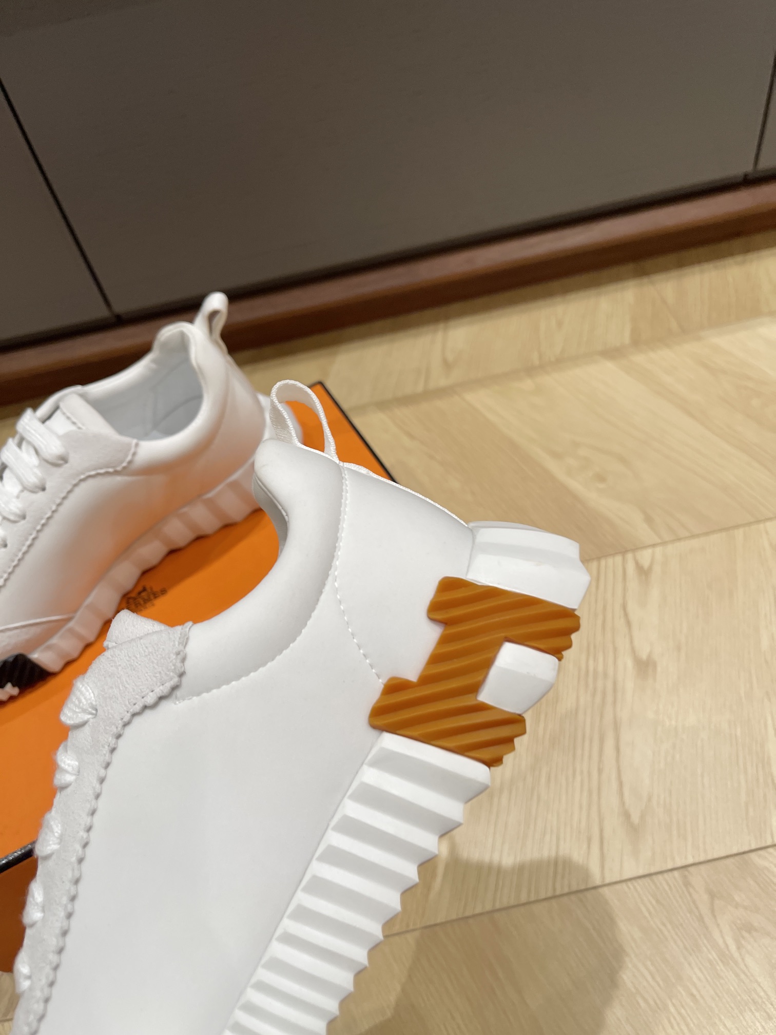 HERMES 00129