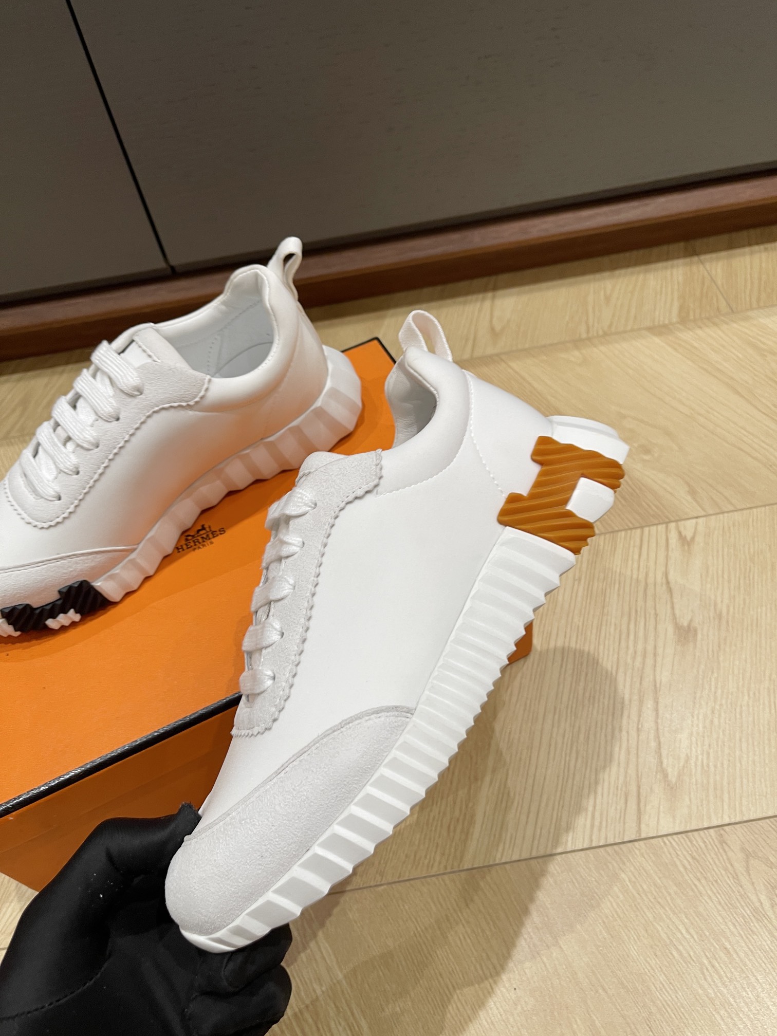 HERMES 00129