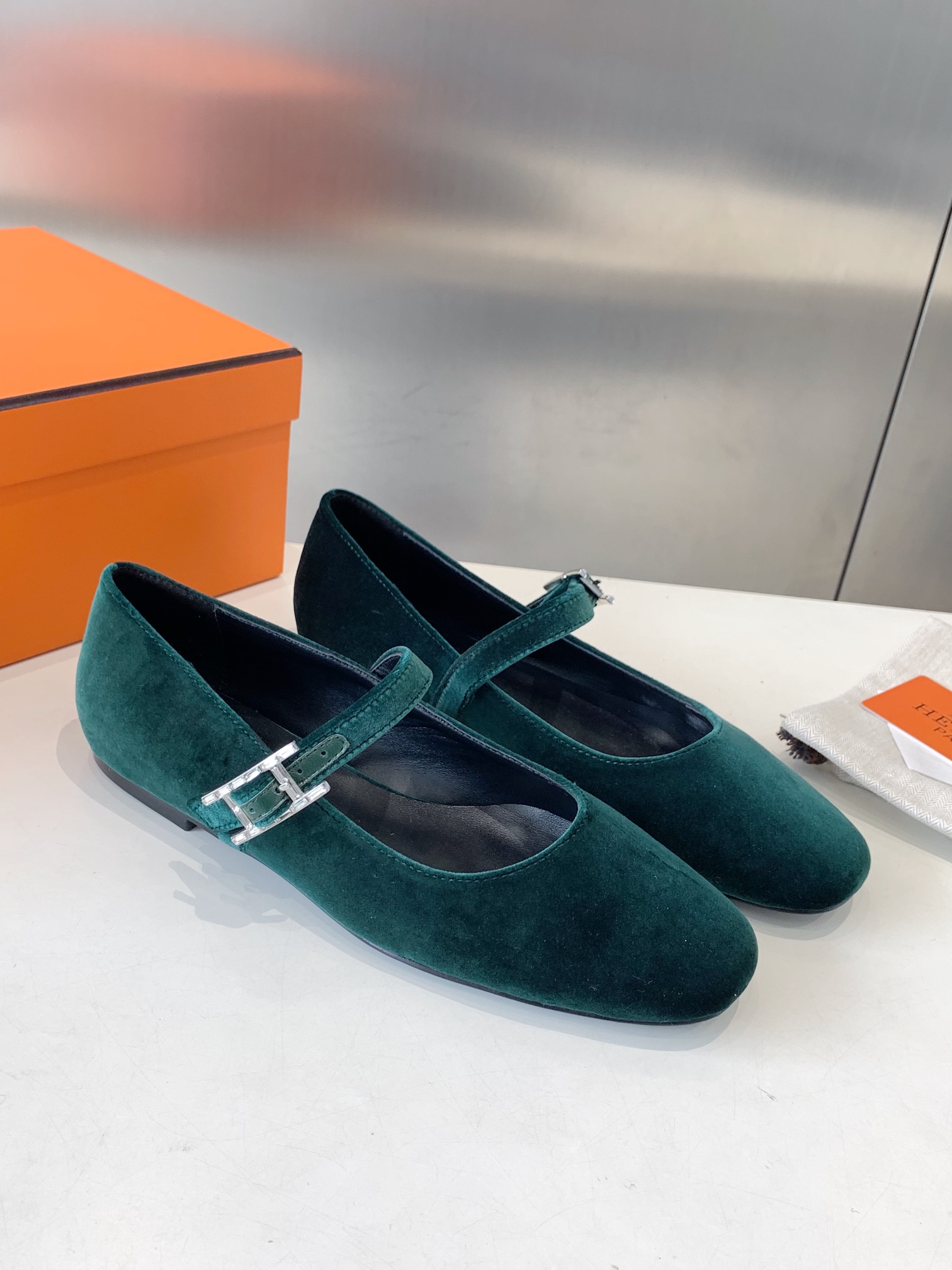 Hermès Ballerines en velours vertes